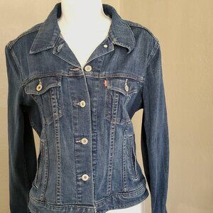 Women’s Levi Jeans Denim Trucker Jacket Sz M with Cat Patch on Back EXCELLENT!